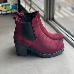 Burgundy suede heel ankle Chelsea boots